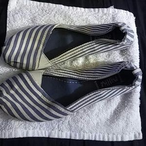 Canvas flats